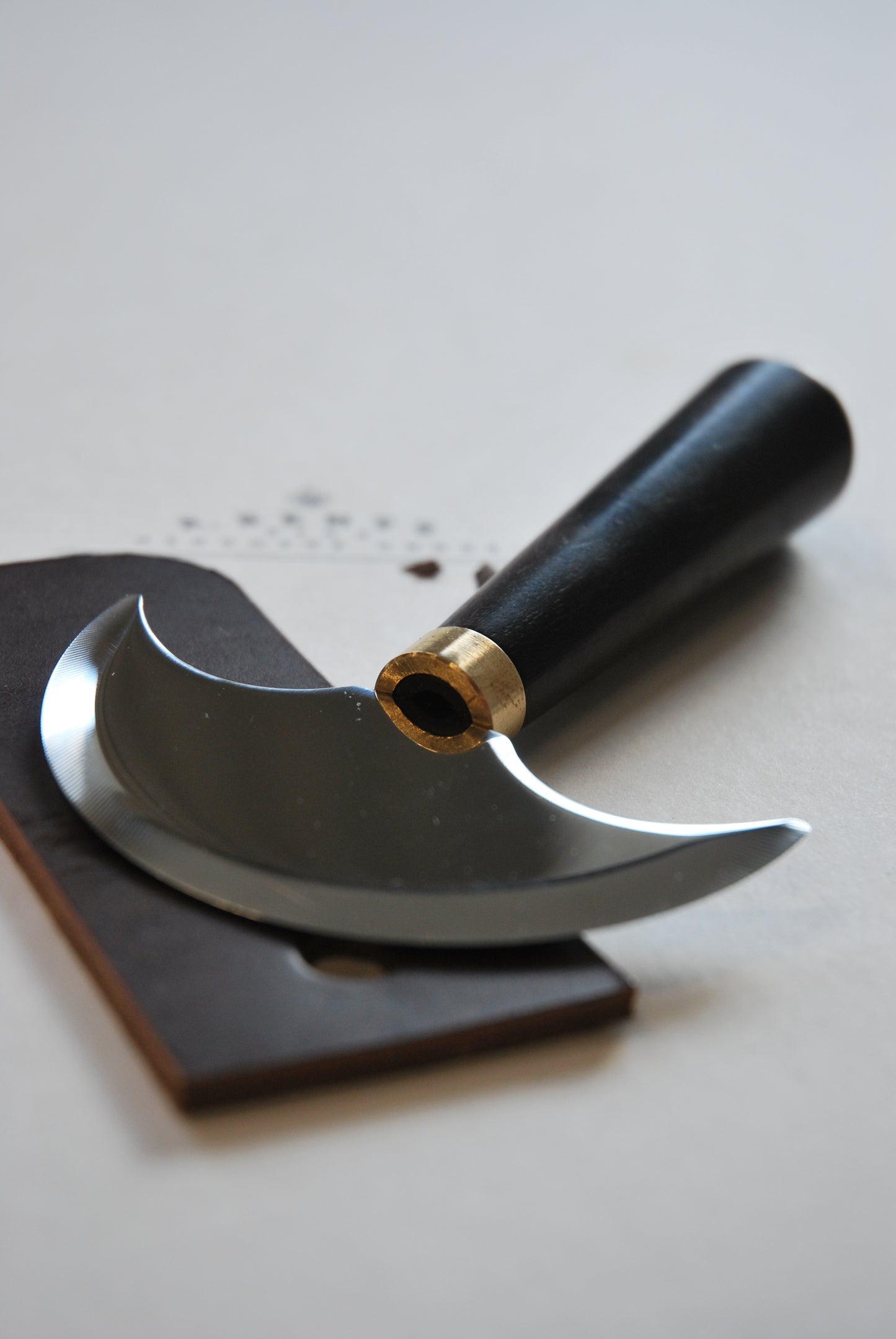 Round Blade Knife