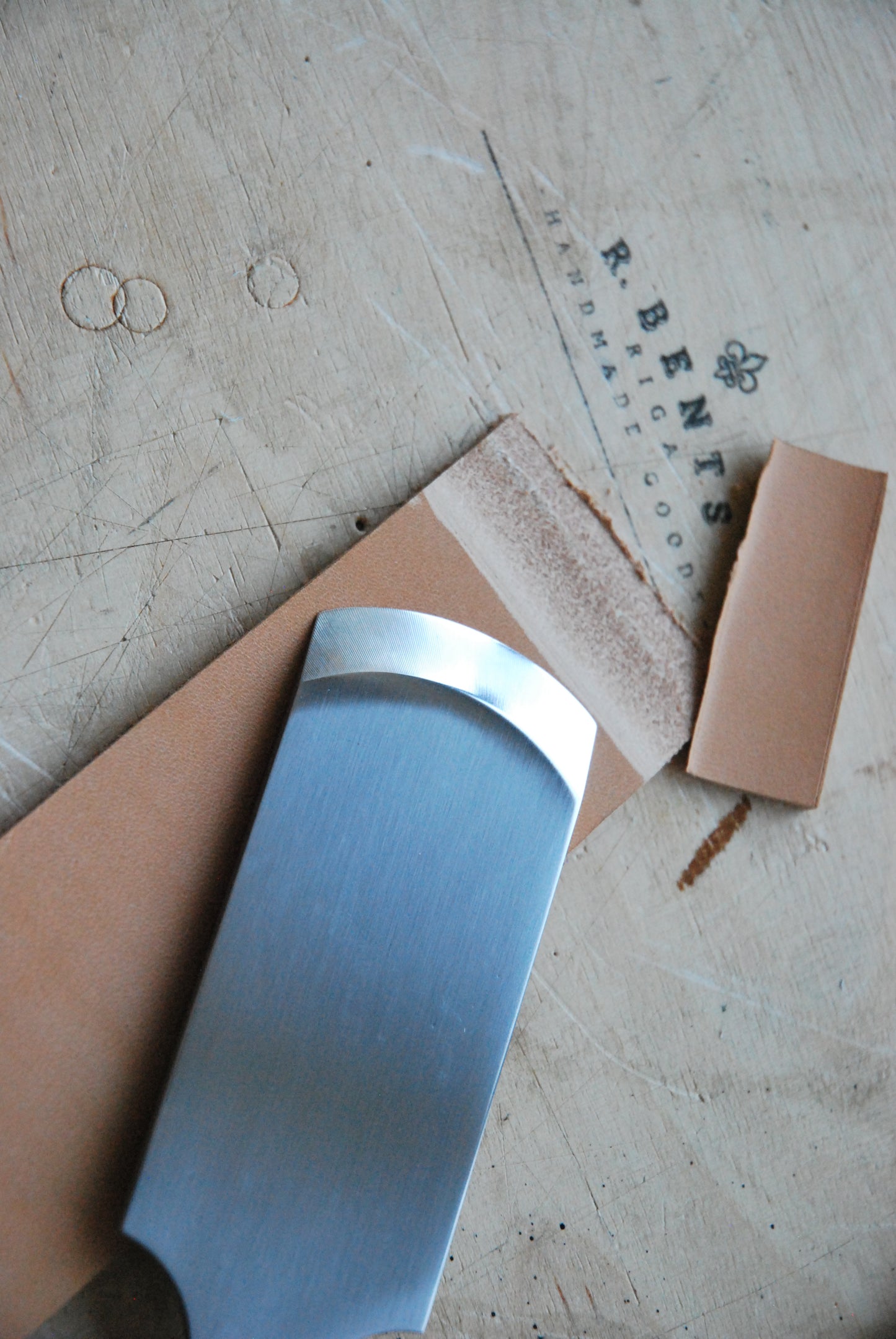 Skiving Knife