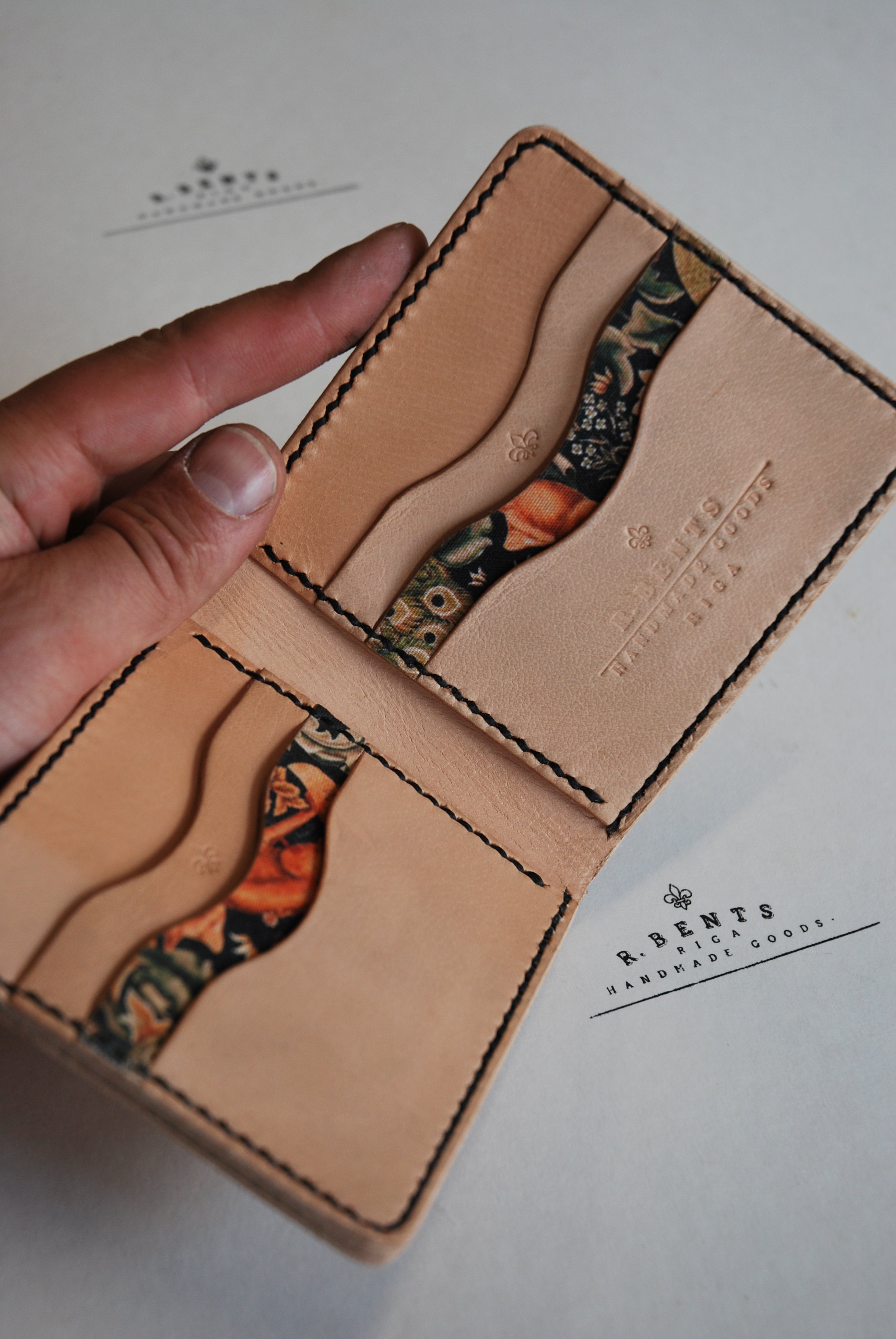 Classic Bifold Wallet #1 (Natural)
