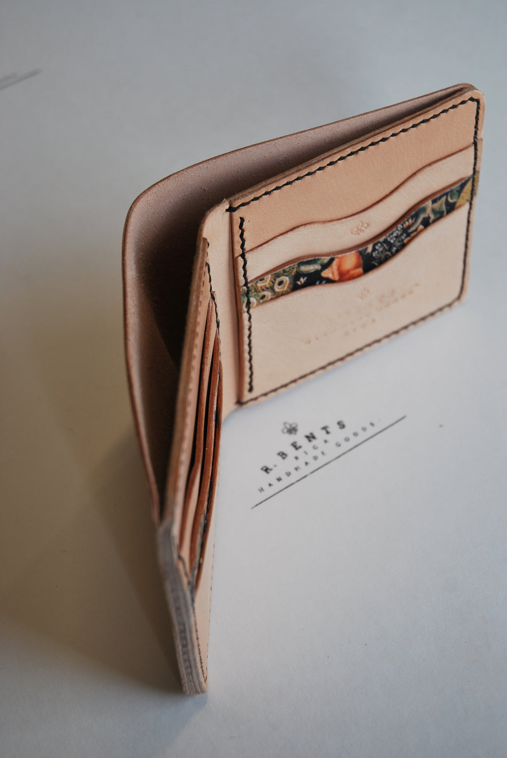 Classic Bifold Wallet #1 (Natural)