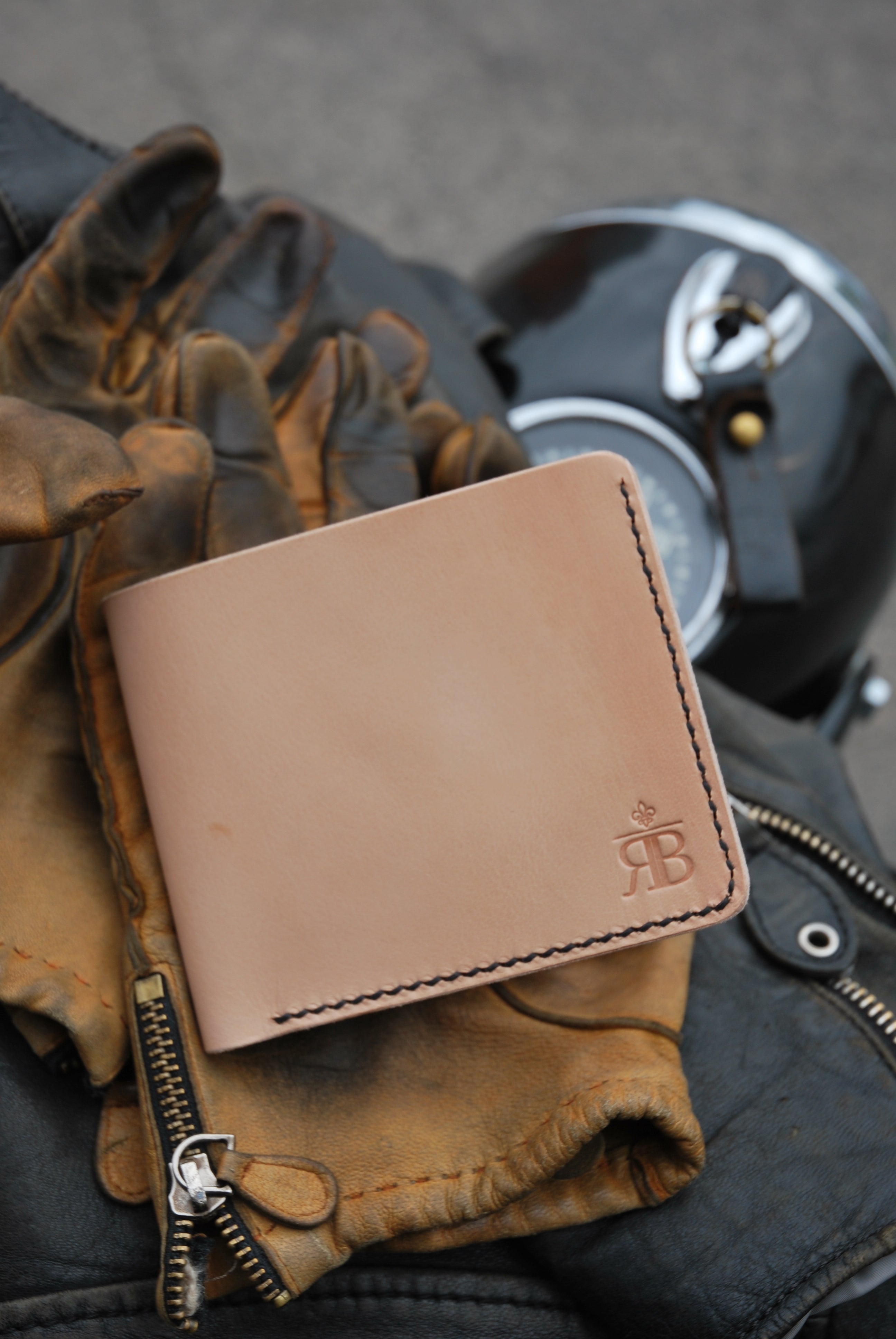 Classic Bifold Wallet #1 (Natural)