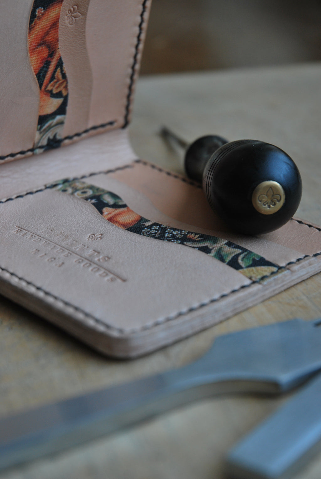 Classic Bifold Wallet #1 (Natural)