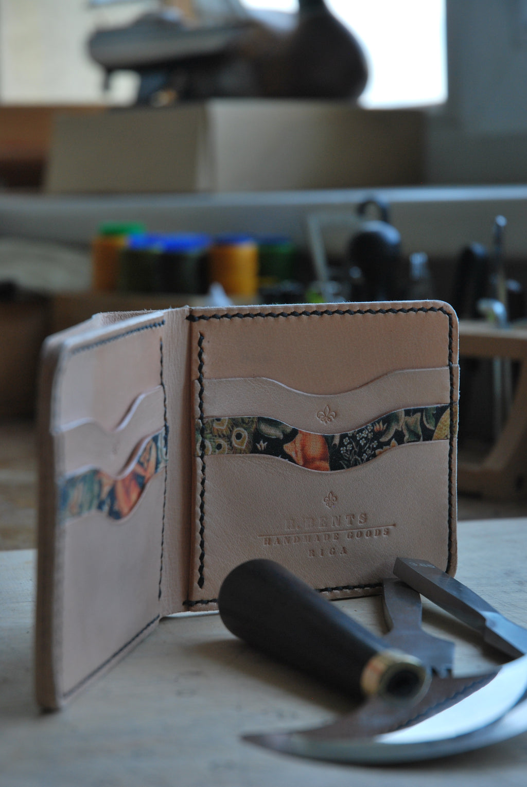 Classic Bifold Wallet #1 (Natural)