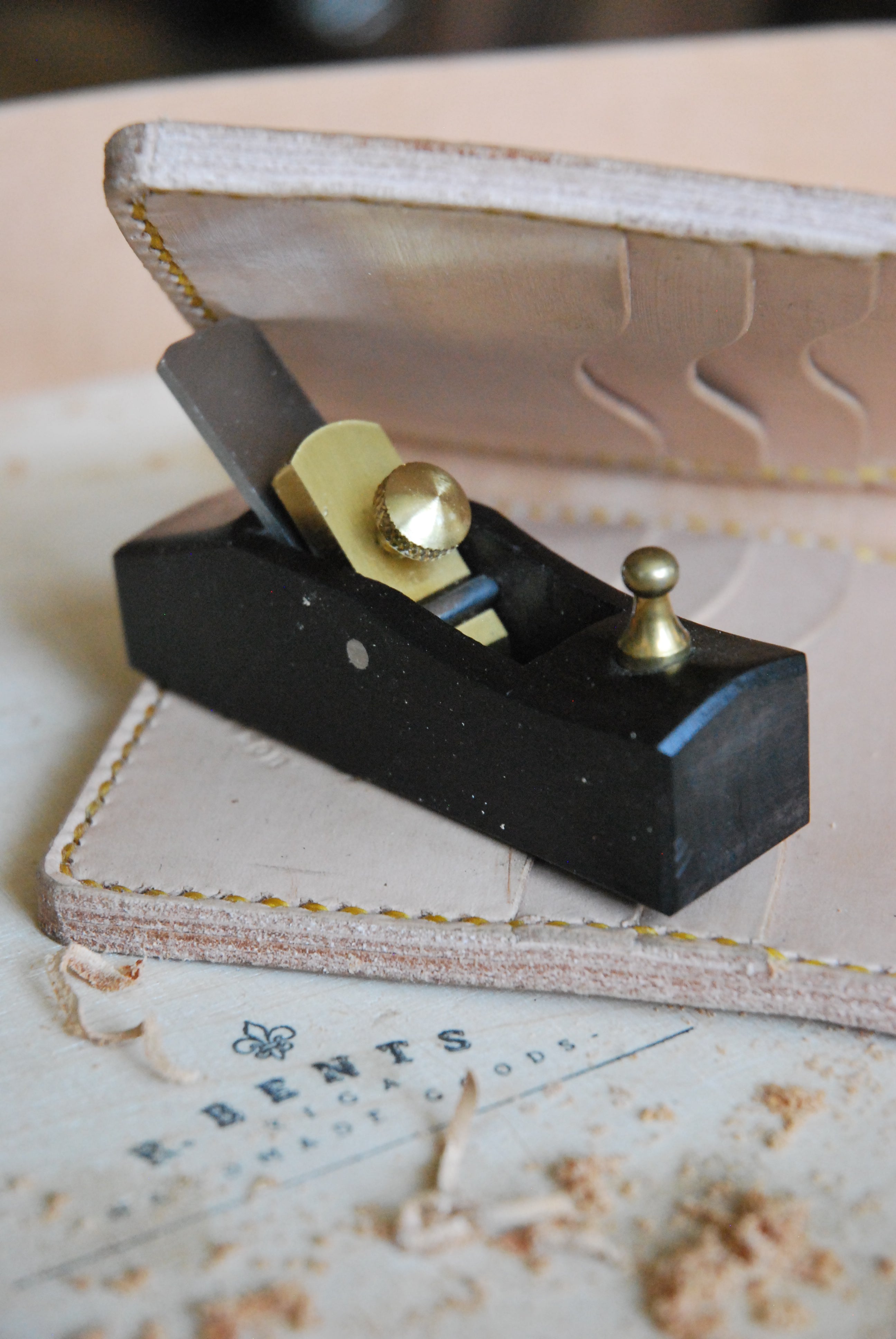 Mini Leather Planer